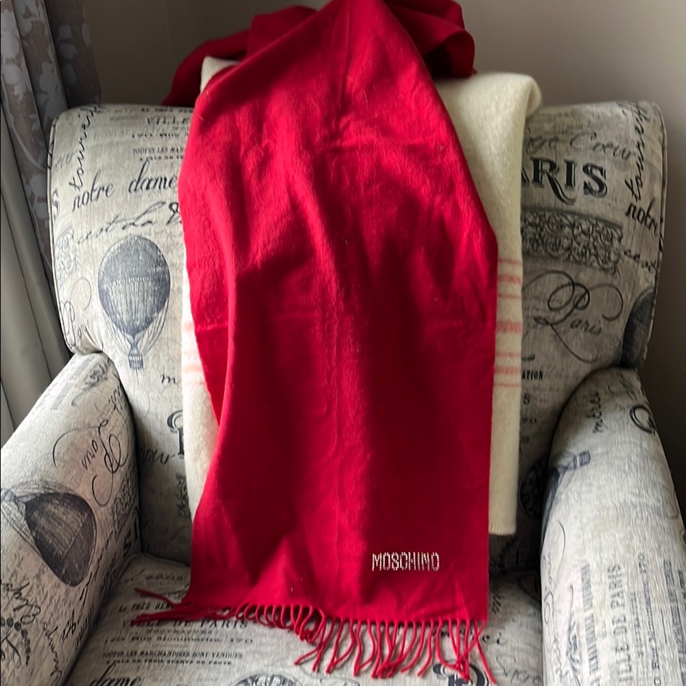New wool Moschino Red Logo Fringe Scarf
